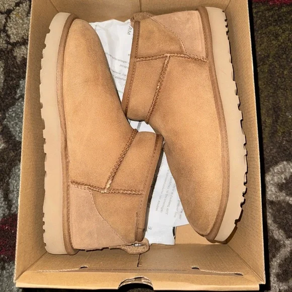 Ugg Classic Ultra Mini - Picture 3 of 6